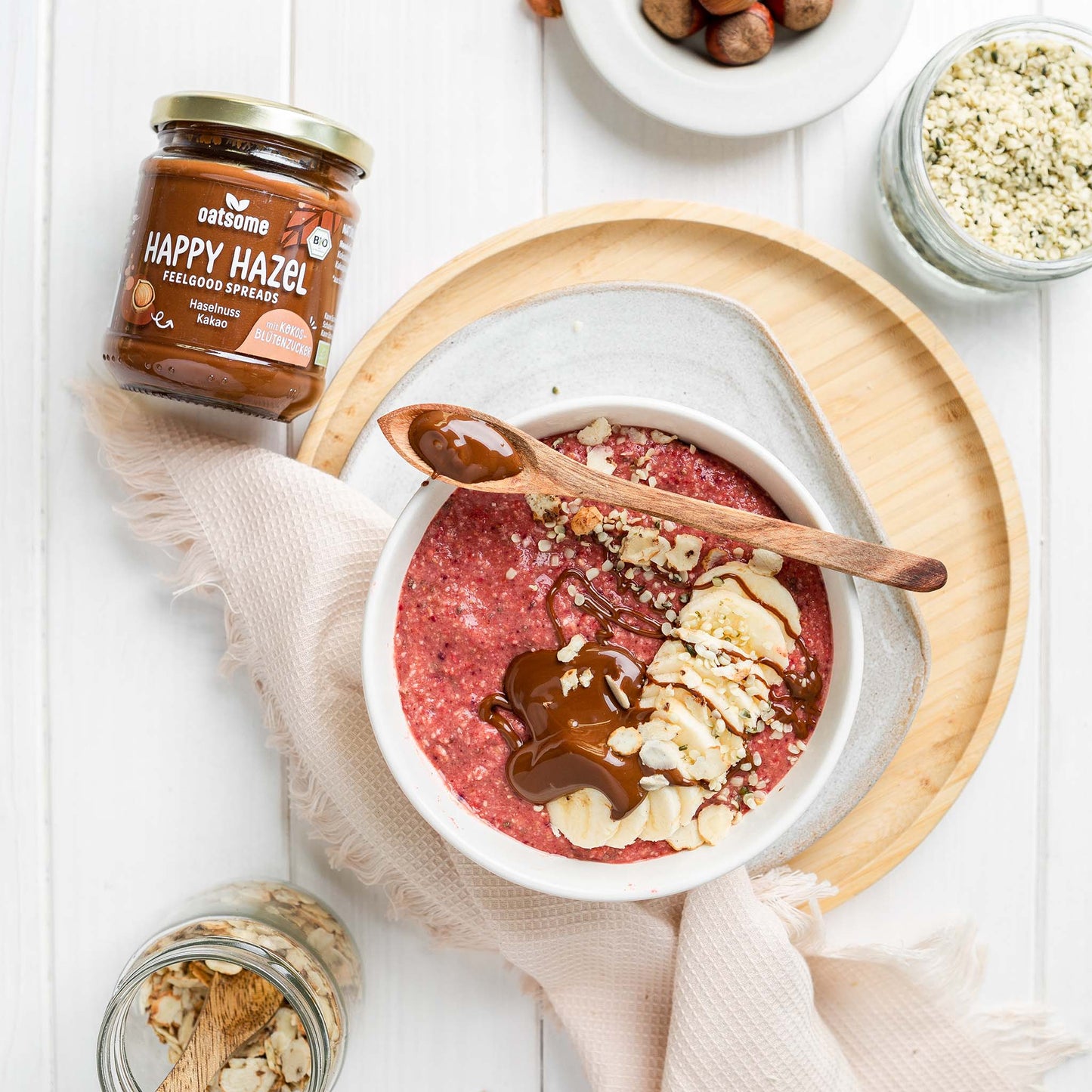 Happy Hazel als Topping auf einer zubereiteten Smoothie Bowl